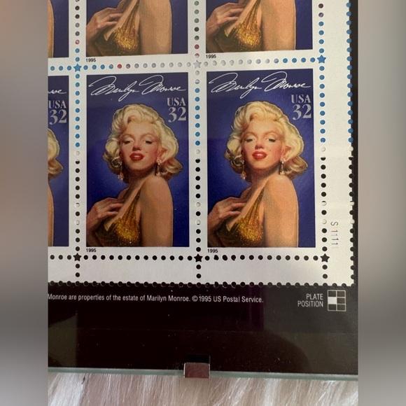 Legends of Hollywood Marilyn Monroe Stamp Sheet - Picture 2 of 4